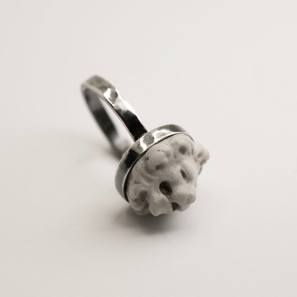 Lion ring - marble sculptured lion's head on modern minimalist silver ring