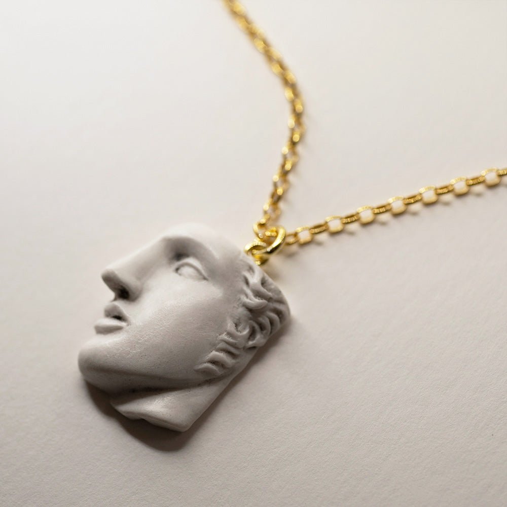 ACHILLES PENDANT - Macabre Gadgets Store