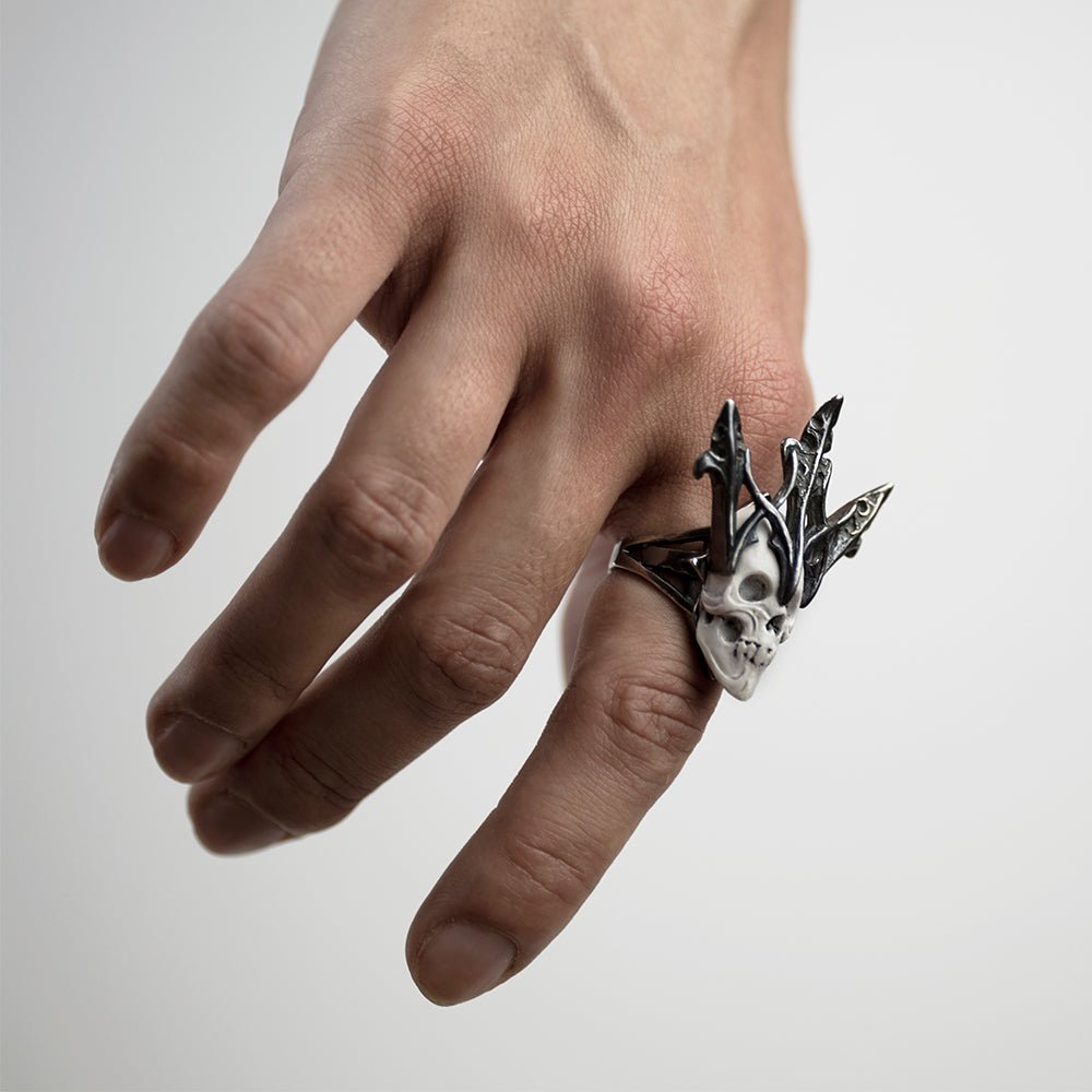 ARCHE CROWN RING - Macabre Gadgets Store
