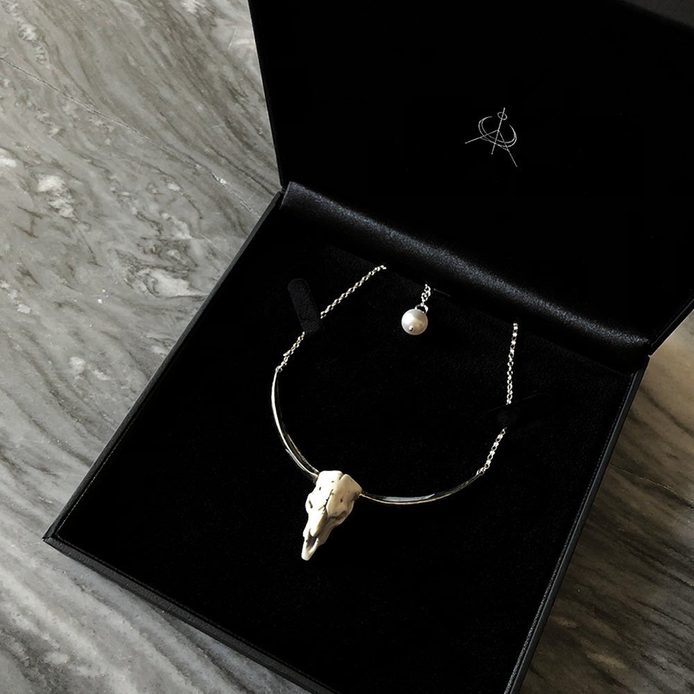 BOVI NECKLACE - Macabre Gadgets Store