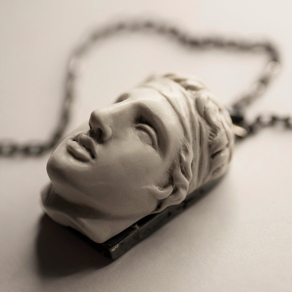 DIADUMENOS PENDANT - Macabre Gadgets Store