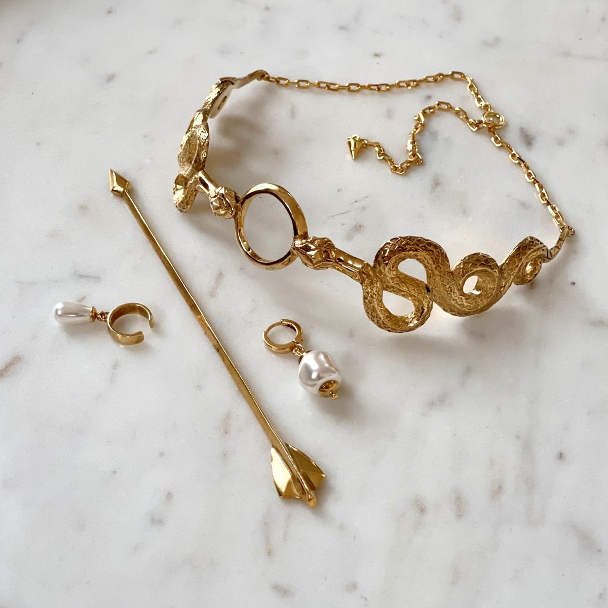 PEARL DROP EAR CUFF - Macabre Gadgets Store