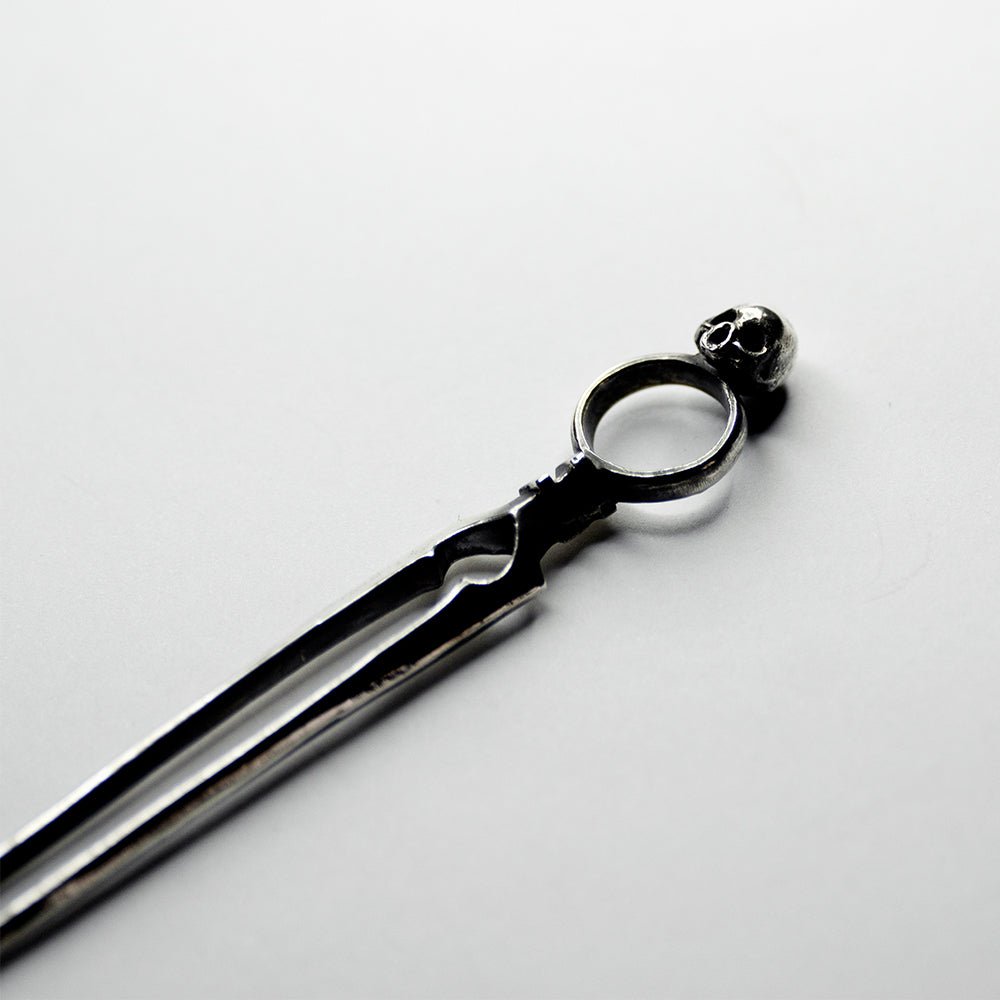 SKULL HAIRPIN - Macabre Gadgets Store