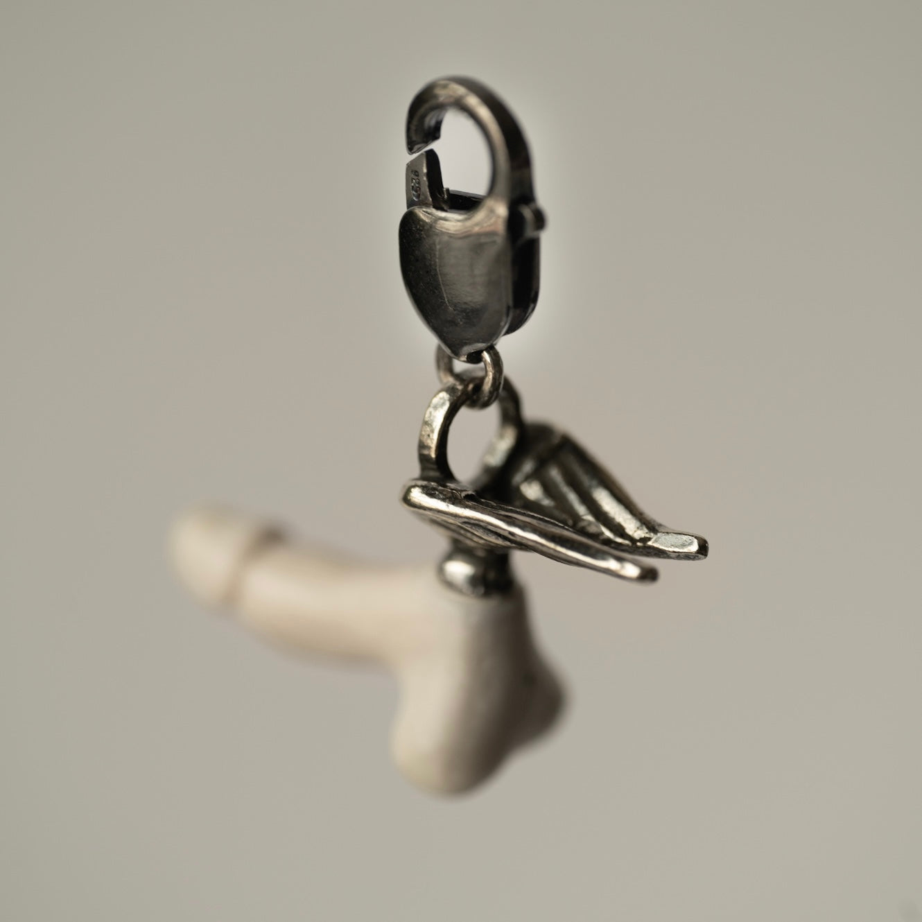 Fascinus charm