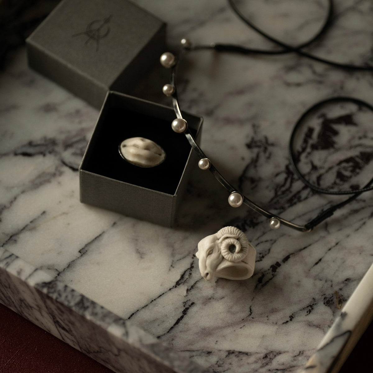 Marble Lips ring