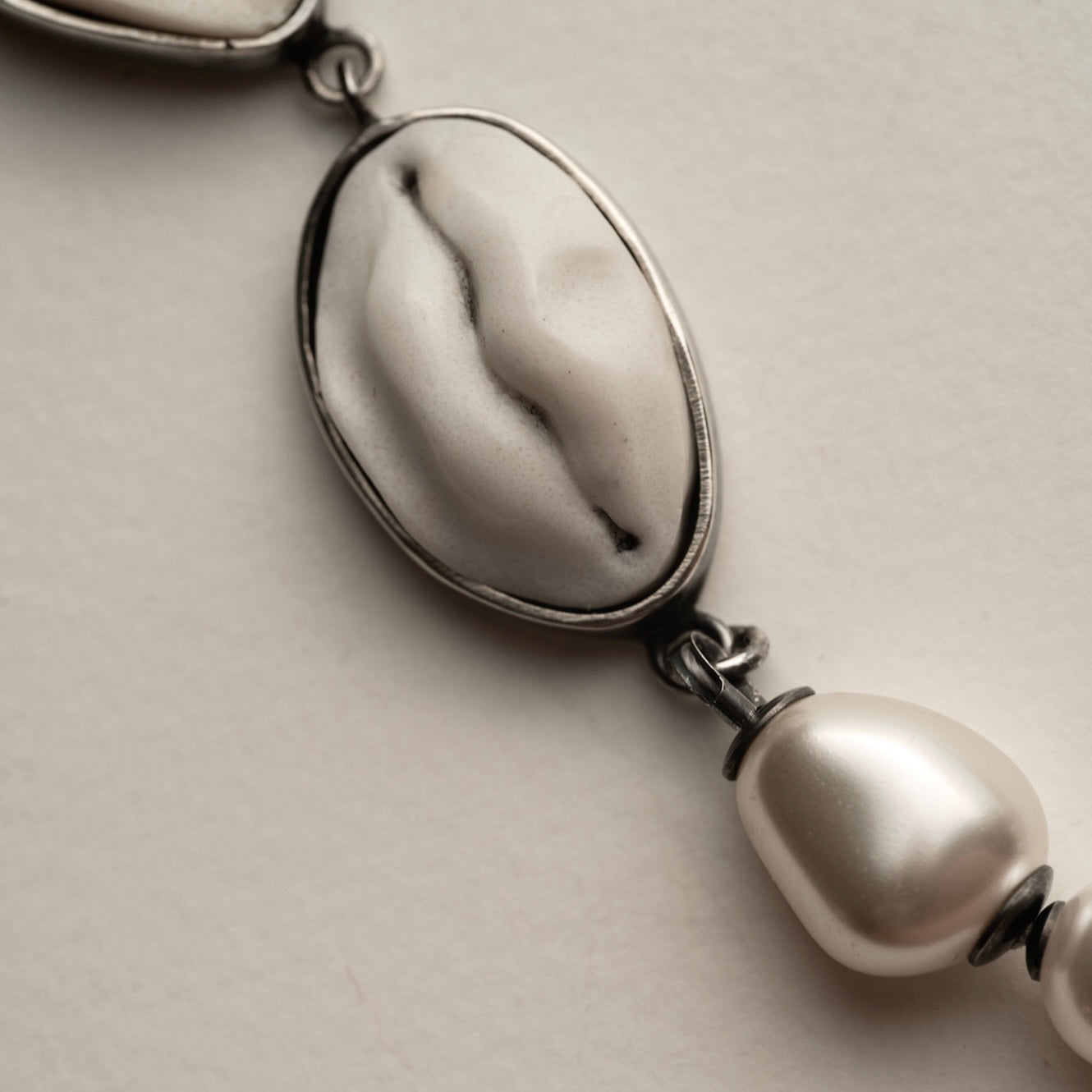 Marble Fragments Pearl bracelet