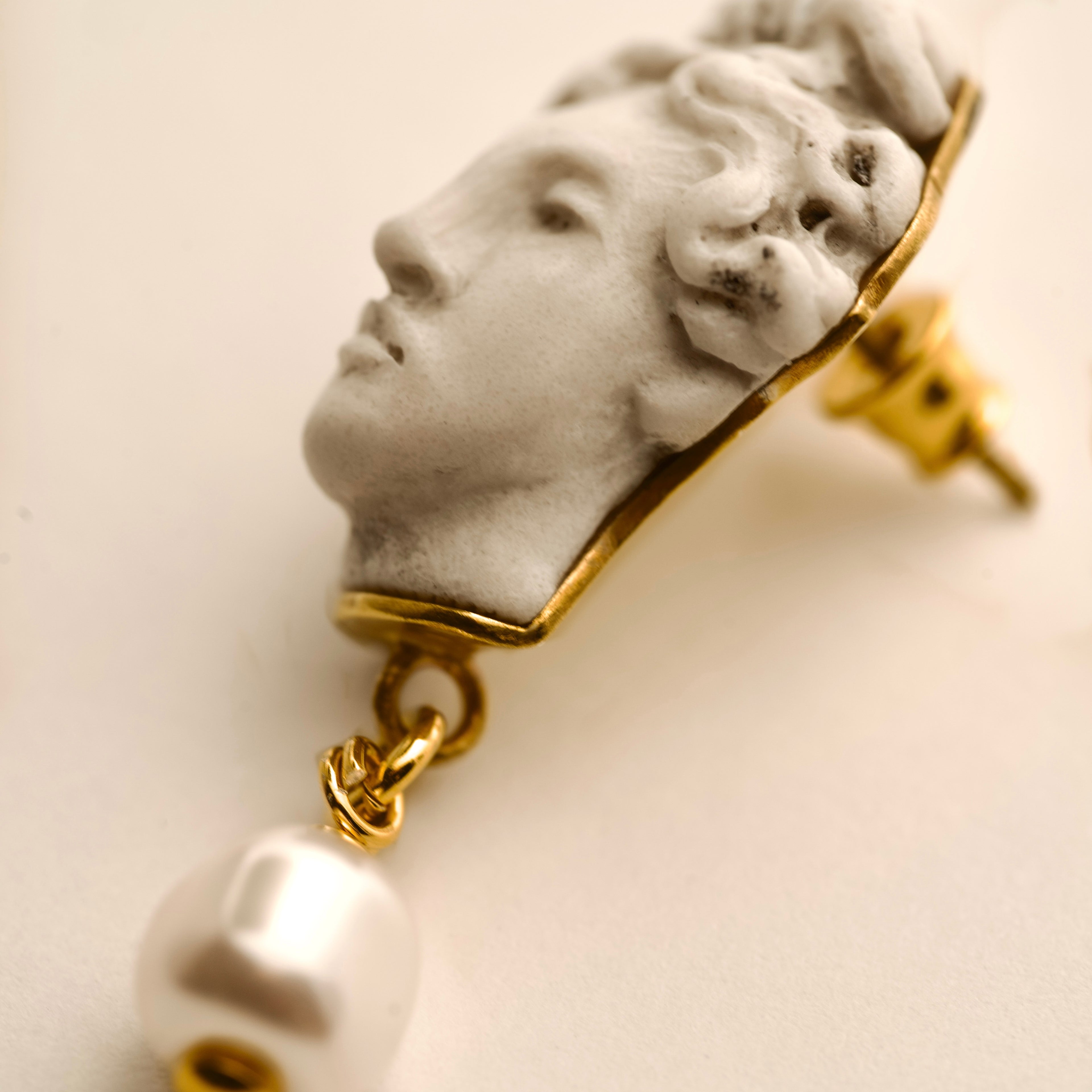 Aphrodite earring