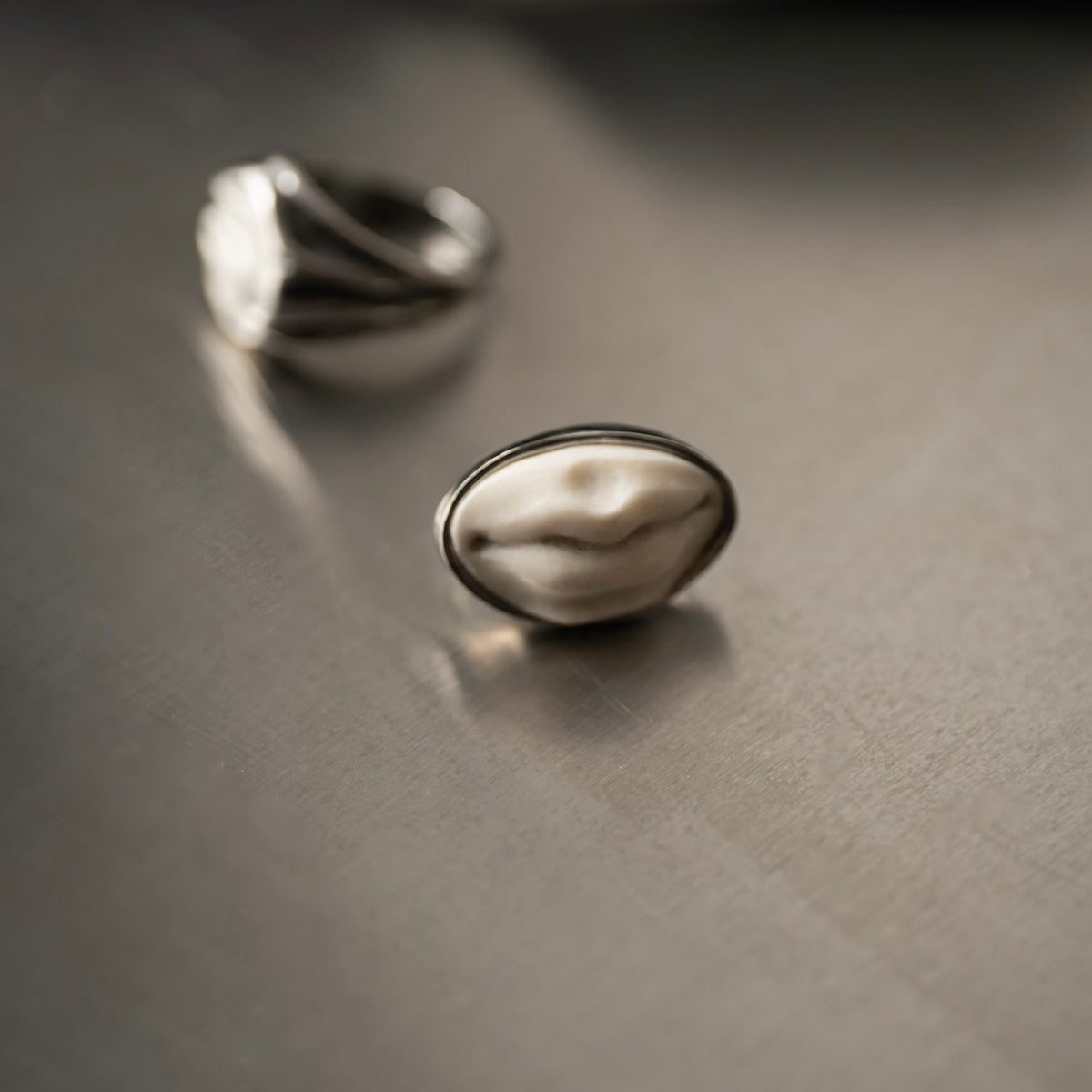 Marble Lips ring