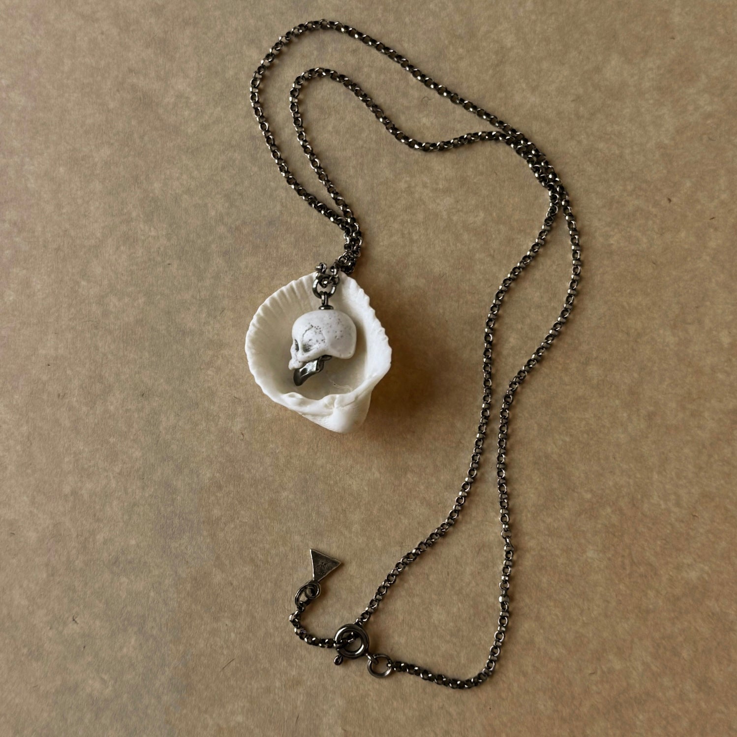 Miniature Marble Skull Pendant with Silver Jaw | Macabre Gadgets
