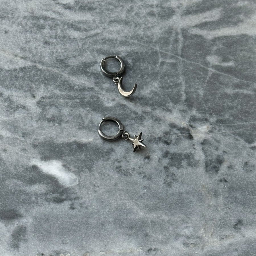 Asteria Small Silver Star earring - Macabre Gadgets