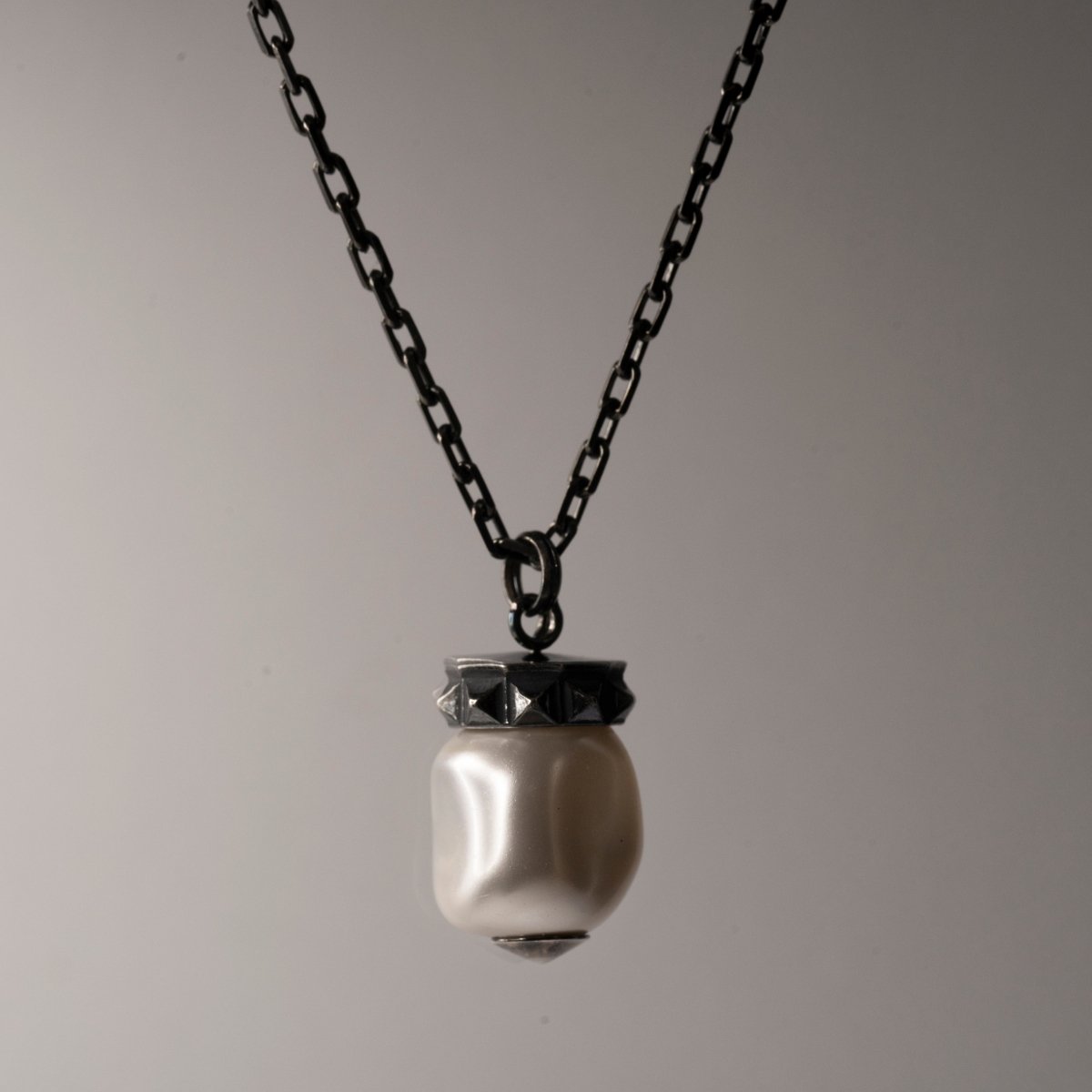 Baroque Pearl pendant - Macabre Gadgets