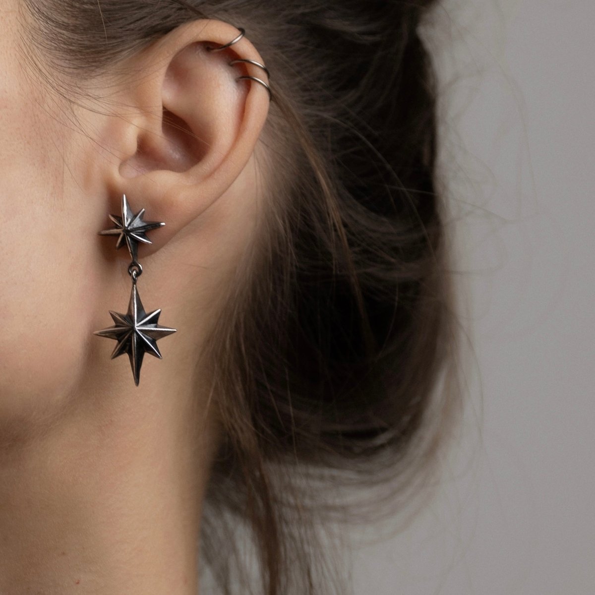 Castor & Pollux earring - Macabre Gadgets