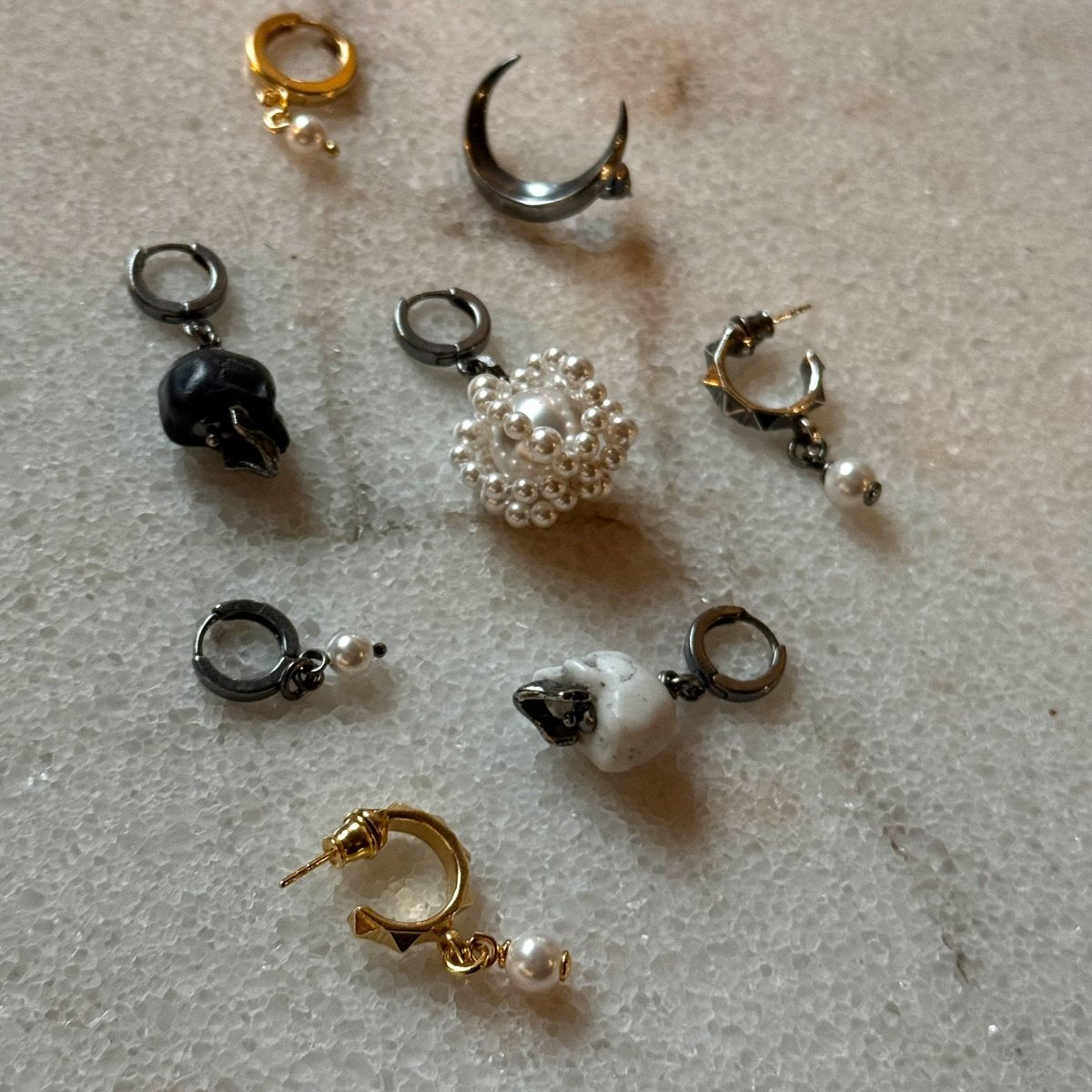 Cloud earring - Macabre Gadgets
