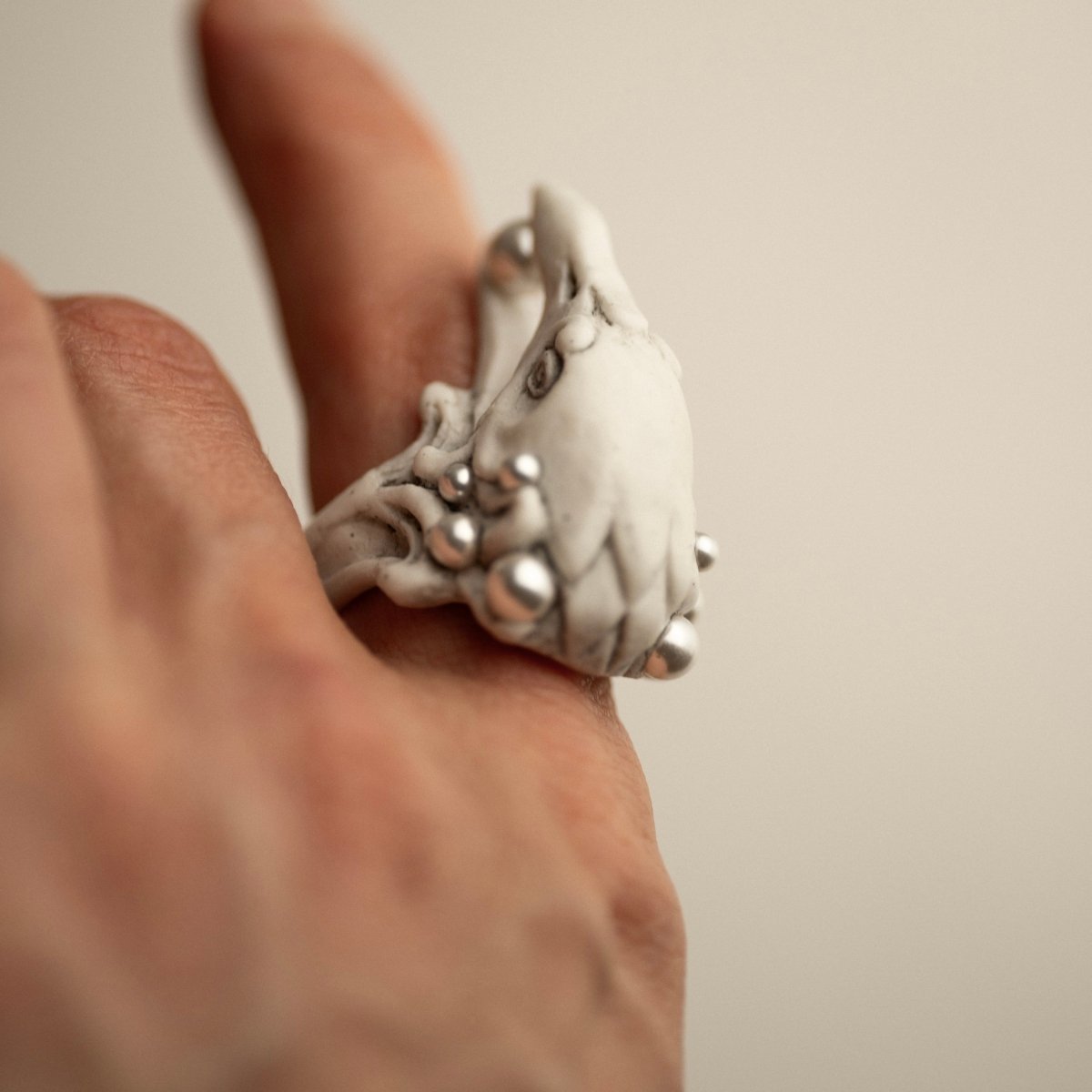 Corvus ring - Macabre Gadgets