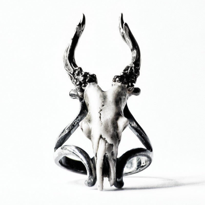 Doe ring - Macabre Gadgets