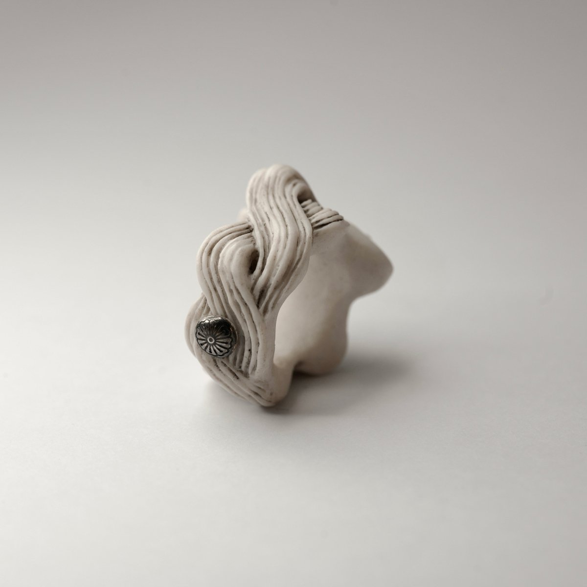 Ghost ring - Macabre Gadgets