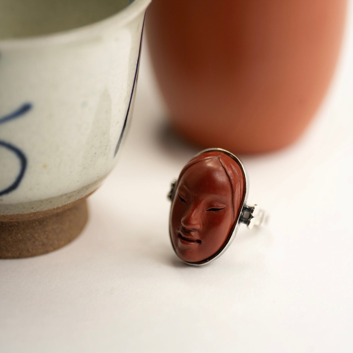 Mask ring - Macabre Gadgets