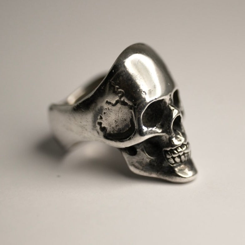 Mercury Silver Skull ring - general view of the ring on a white background