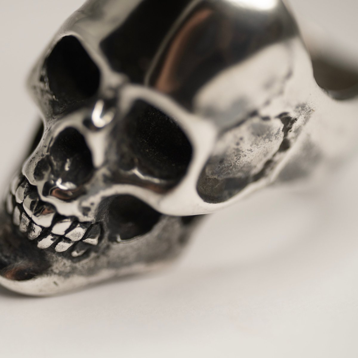 Mercury Silver Skull ring - close up on a front part of the ring