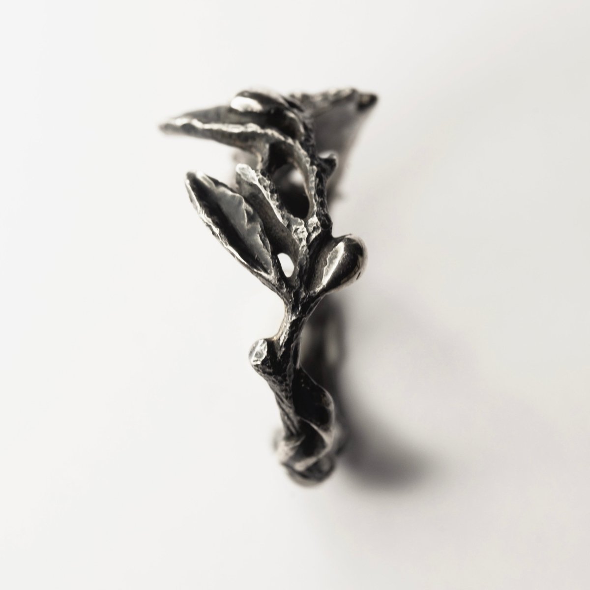 Olive Branch ring - Macabre Gadgets