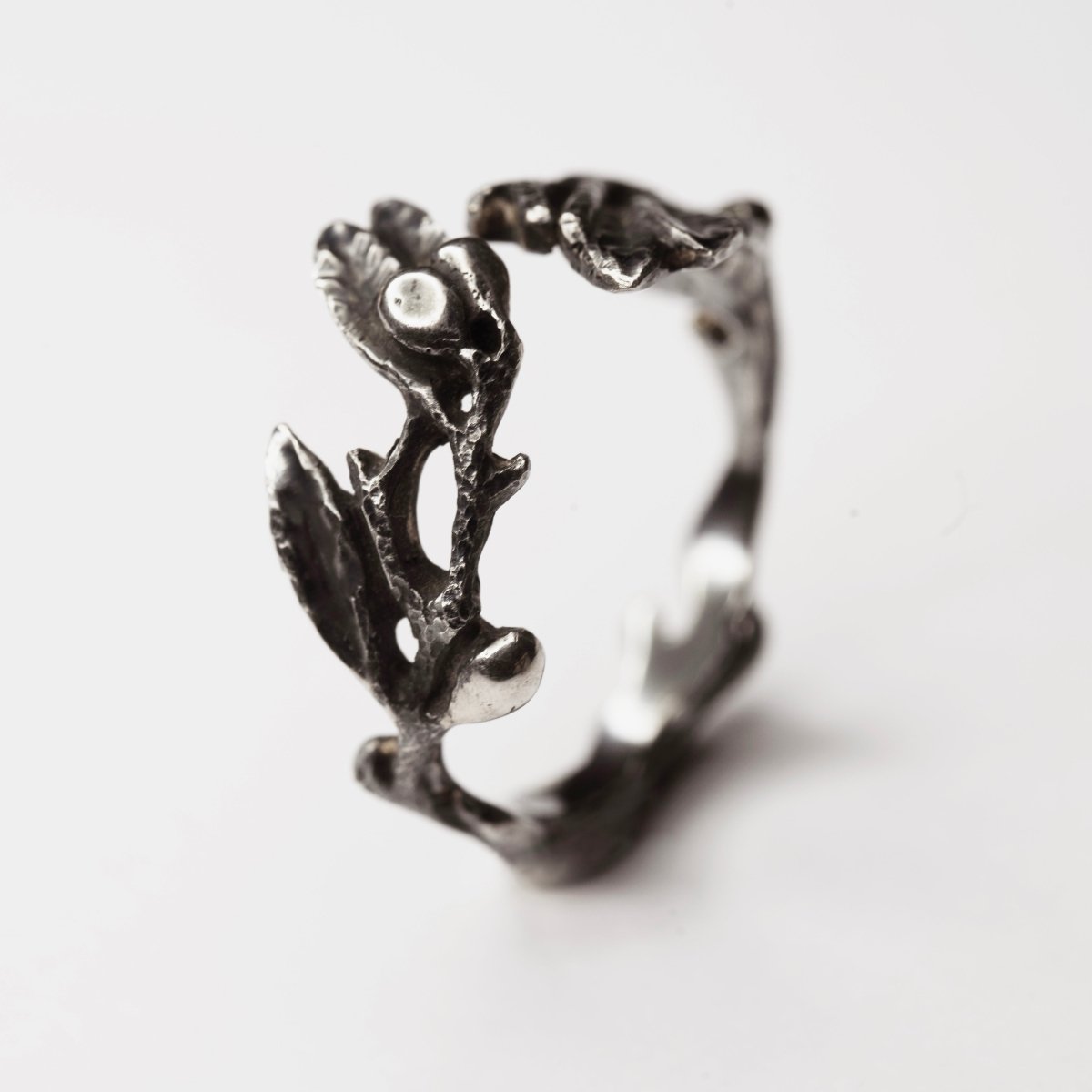 Olive Branch ring - Macabre Gadgets