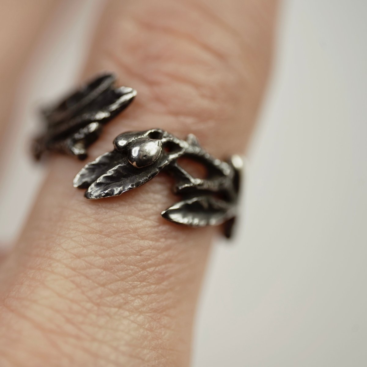 Olive Branch ring - Macabre Gadgets