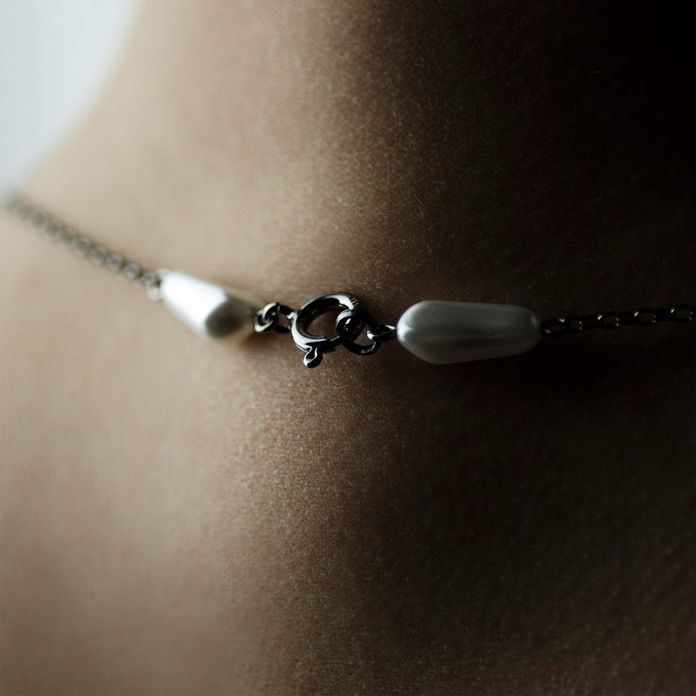 Pearl chain - Macabre Gadgets