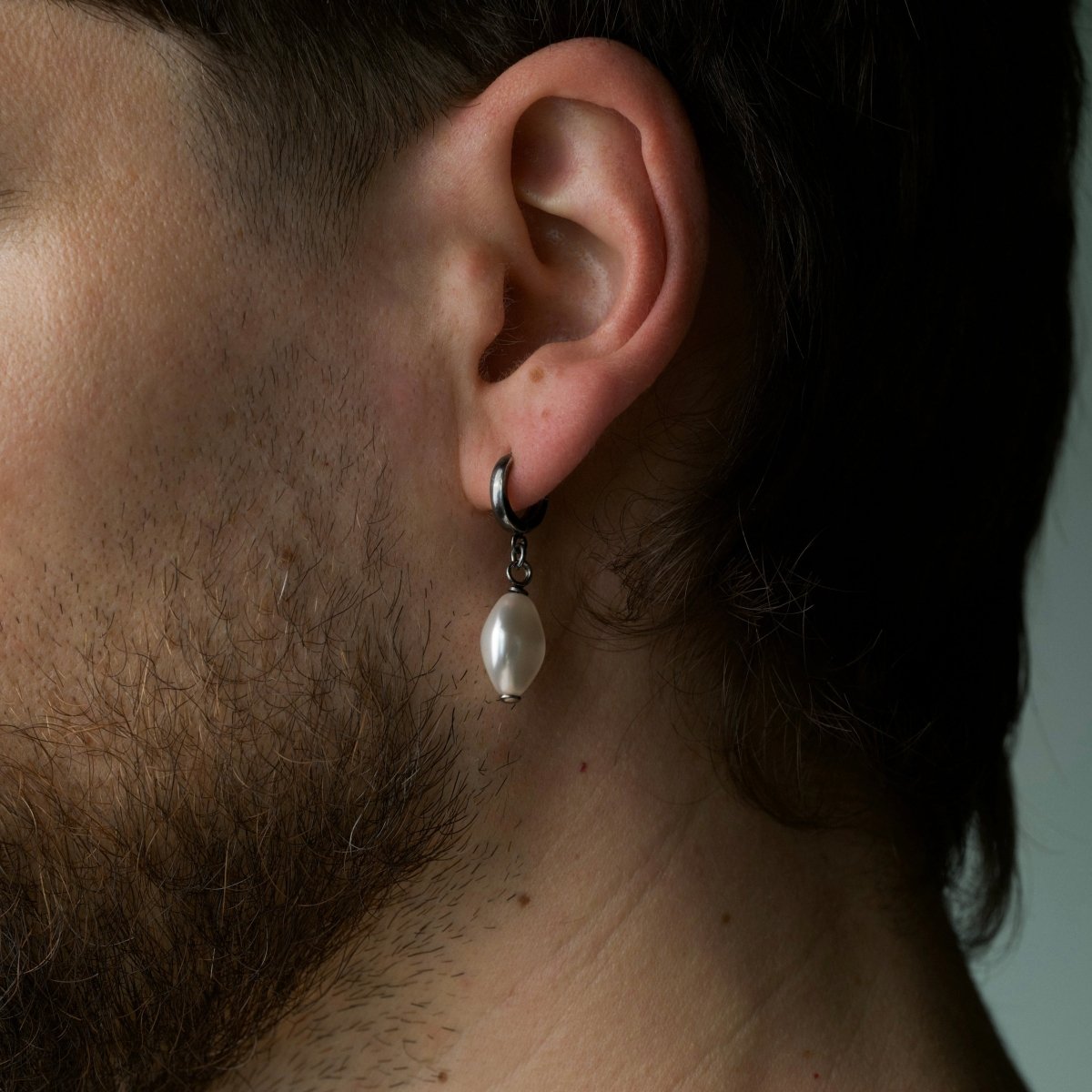 Pearl Coin earring - Macabre Gadgets