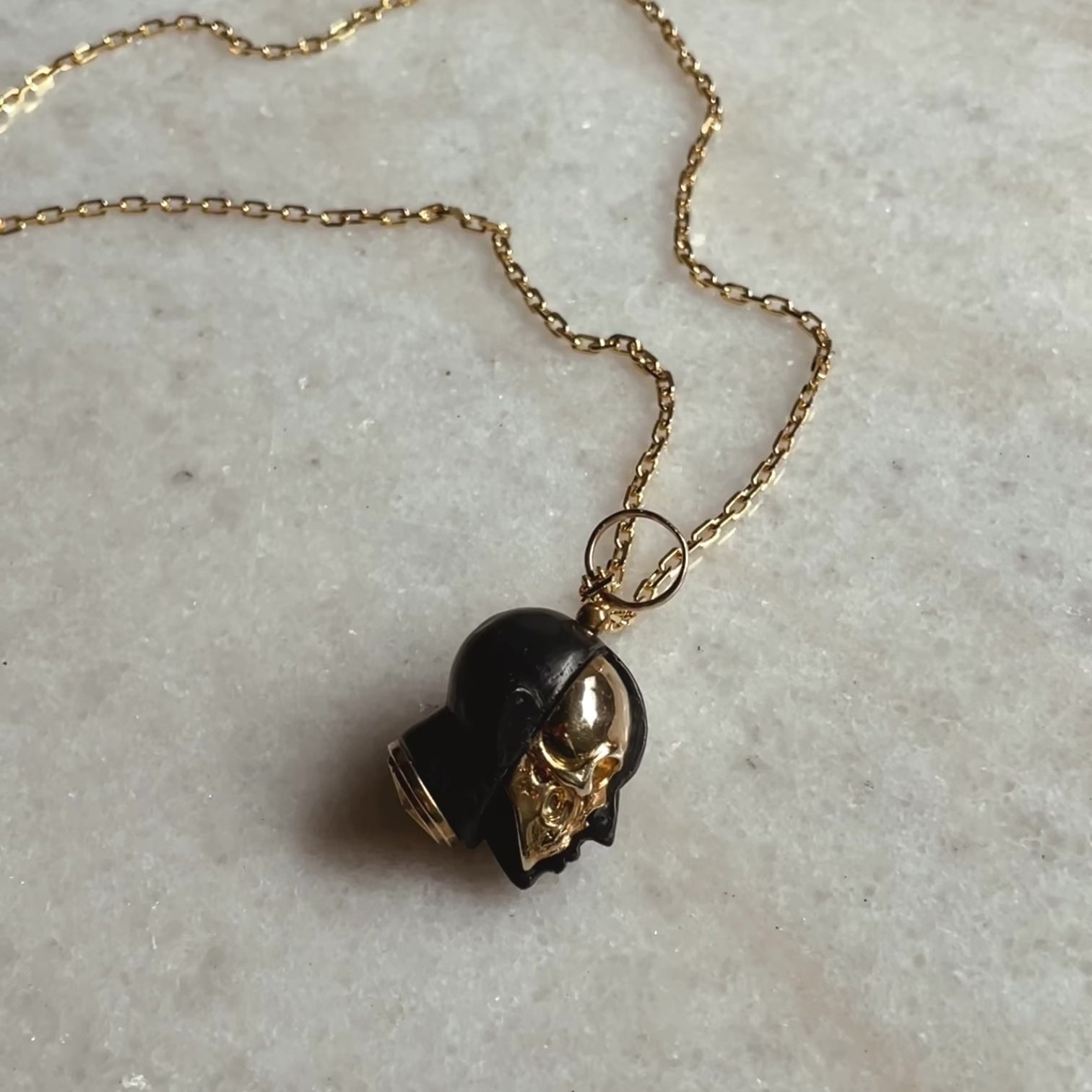 Oracle Skull pendant - black - last items