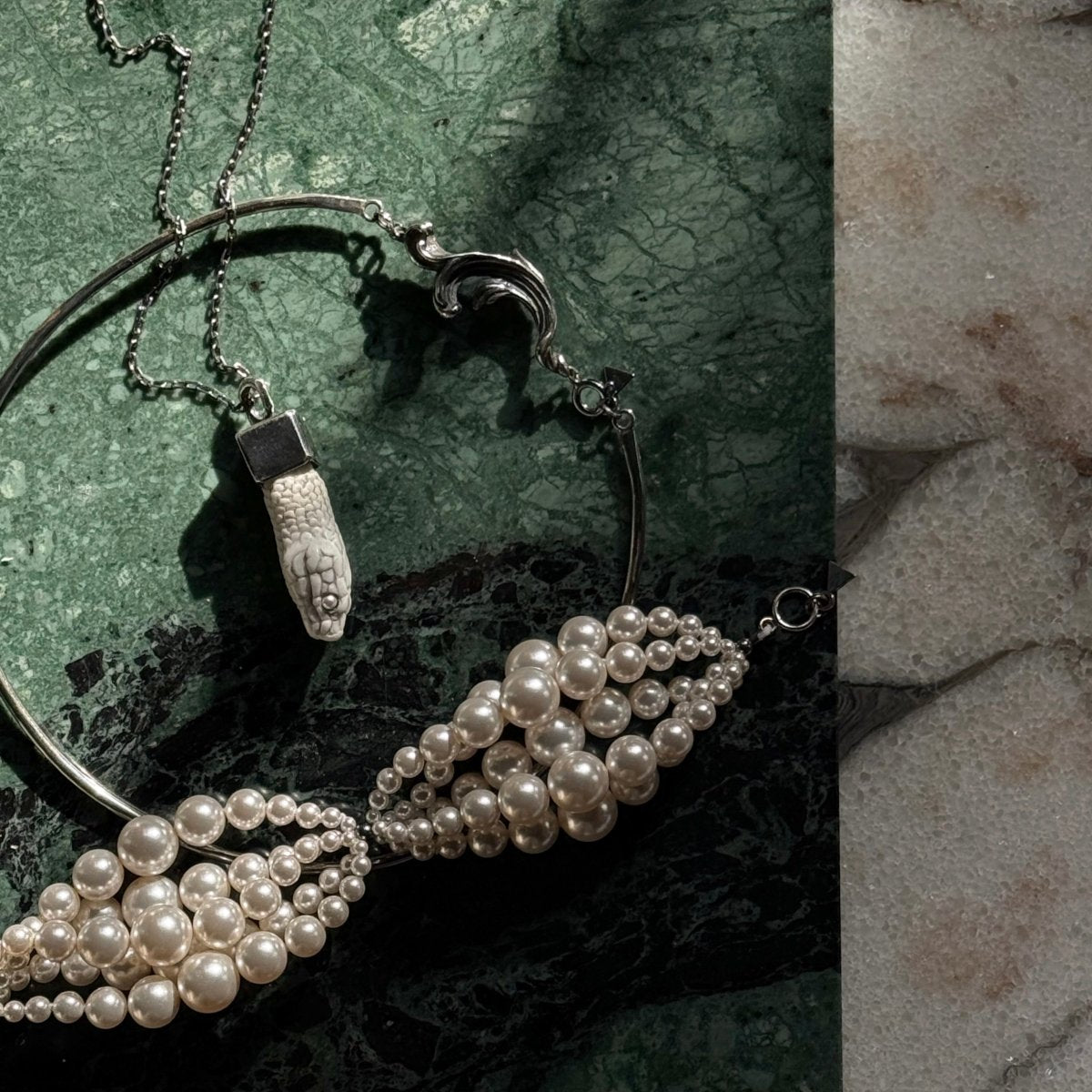 Rocaille necklace - Macabre Gadgets