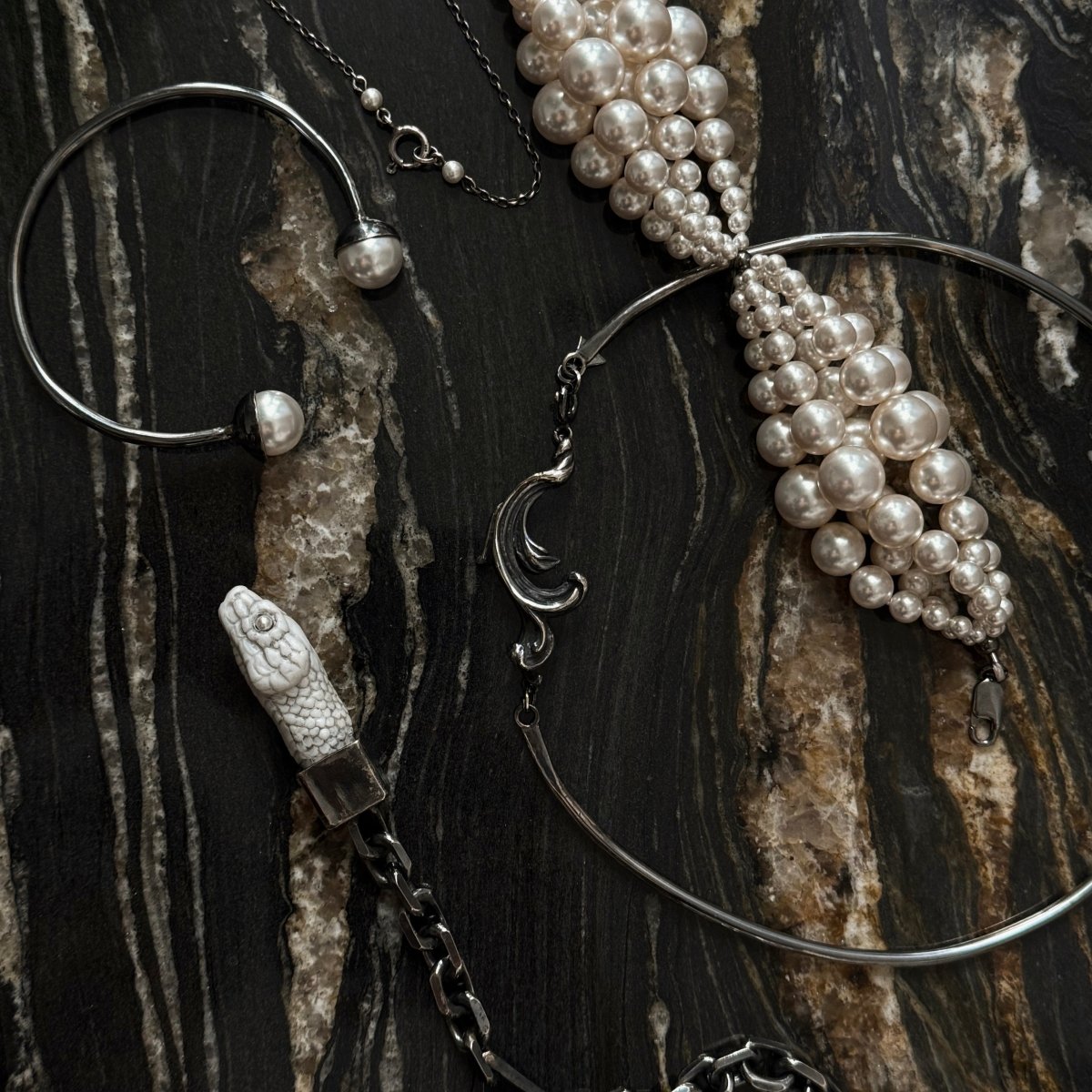 Rocaille necklace - Macabre Gadgets