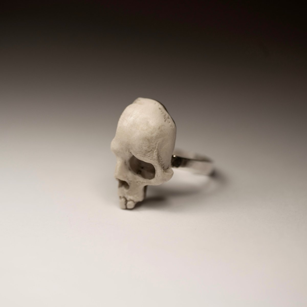 Skull Fragment ring - Macabre Gadgets