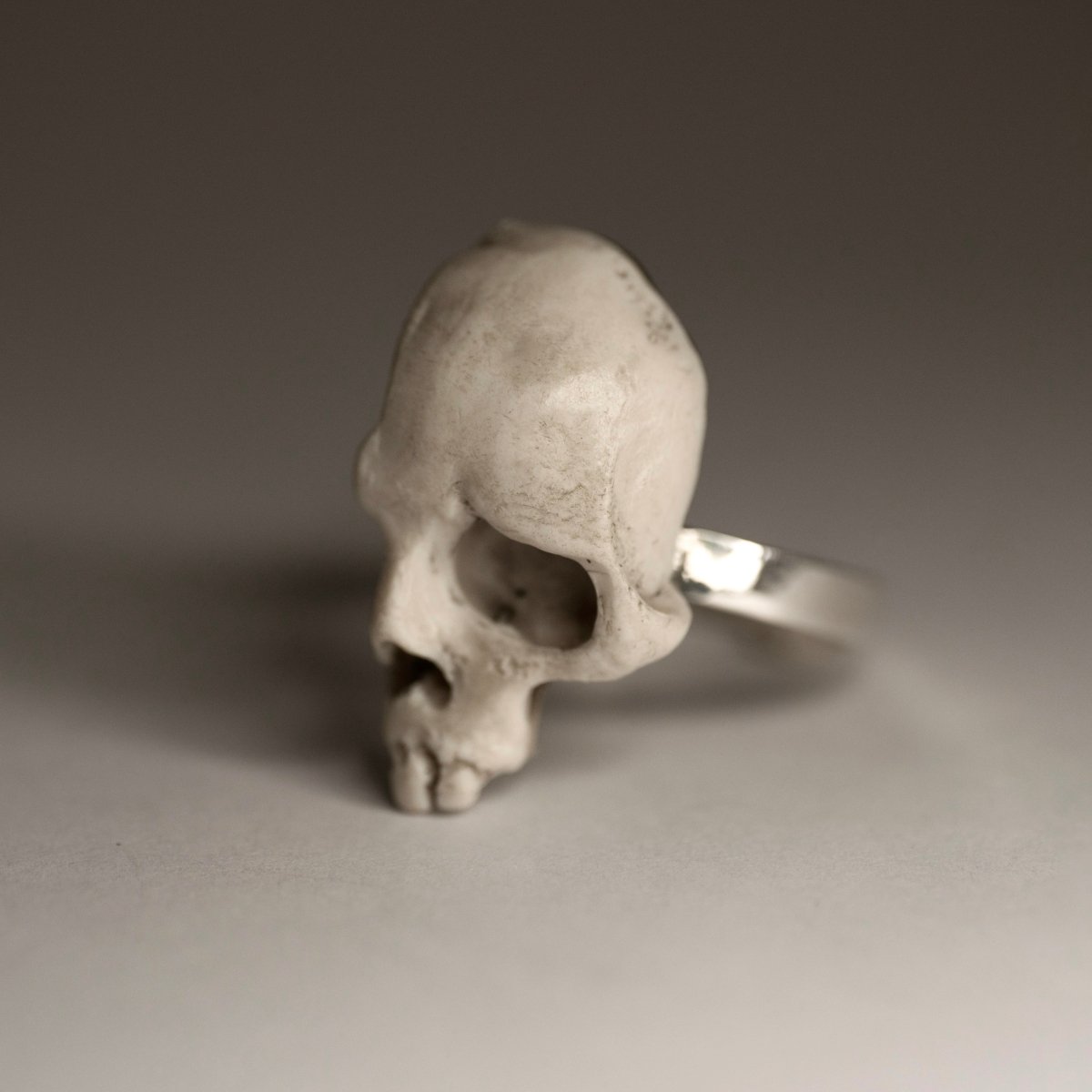Skull Fragment ring - Macabre Gadgets