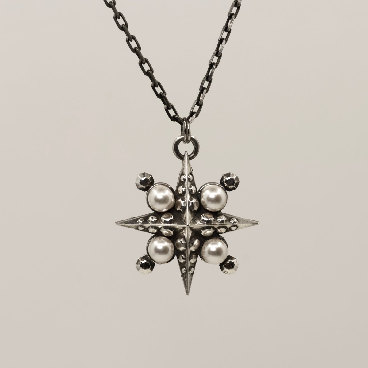 Stella pendant - Macabre Gadgets