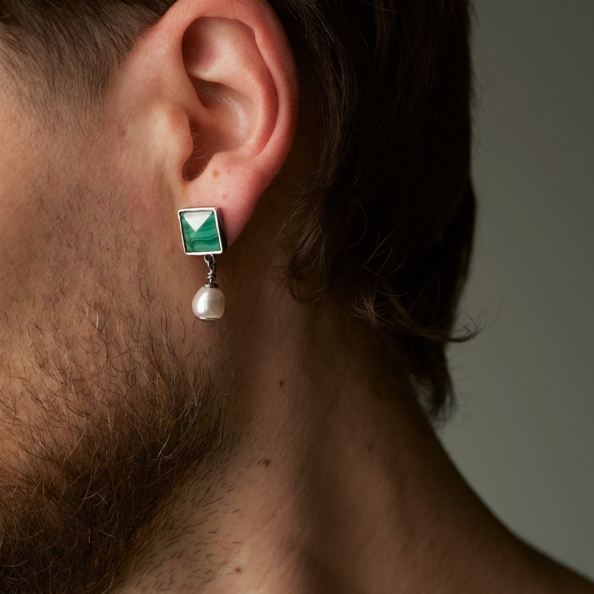 Studs earrings - Macabre Gadgets
