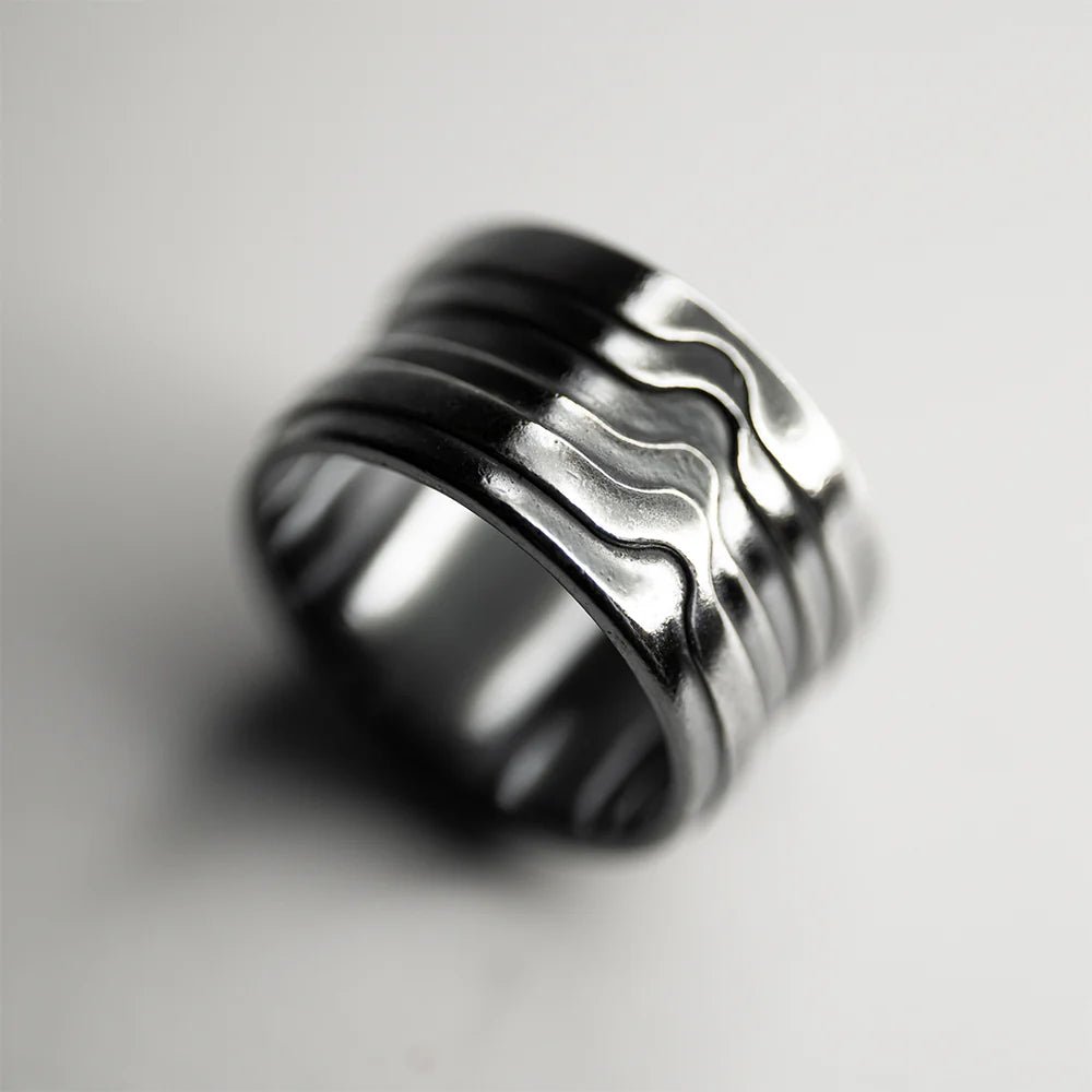 Waves ring - Macabre Gadgets