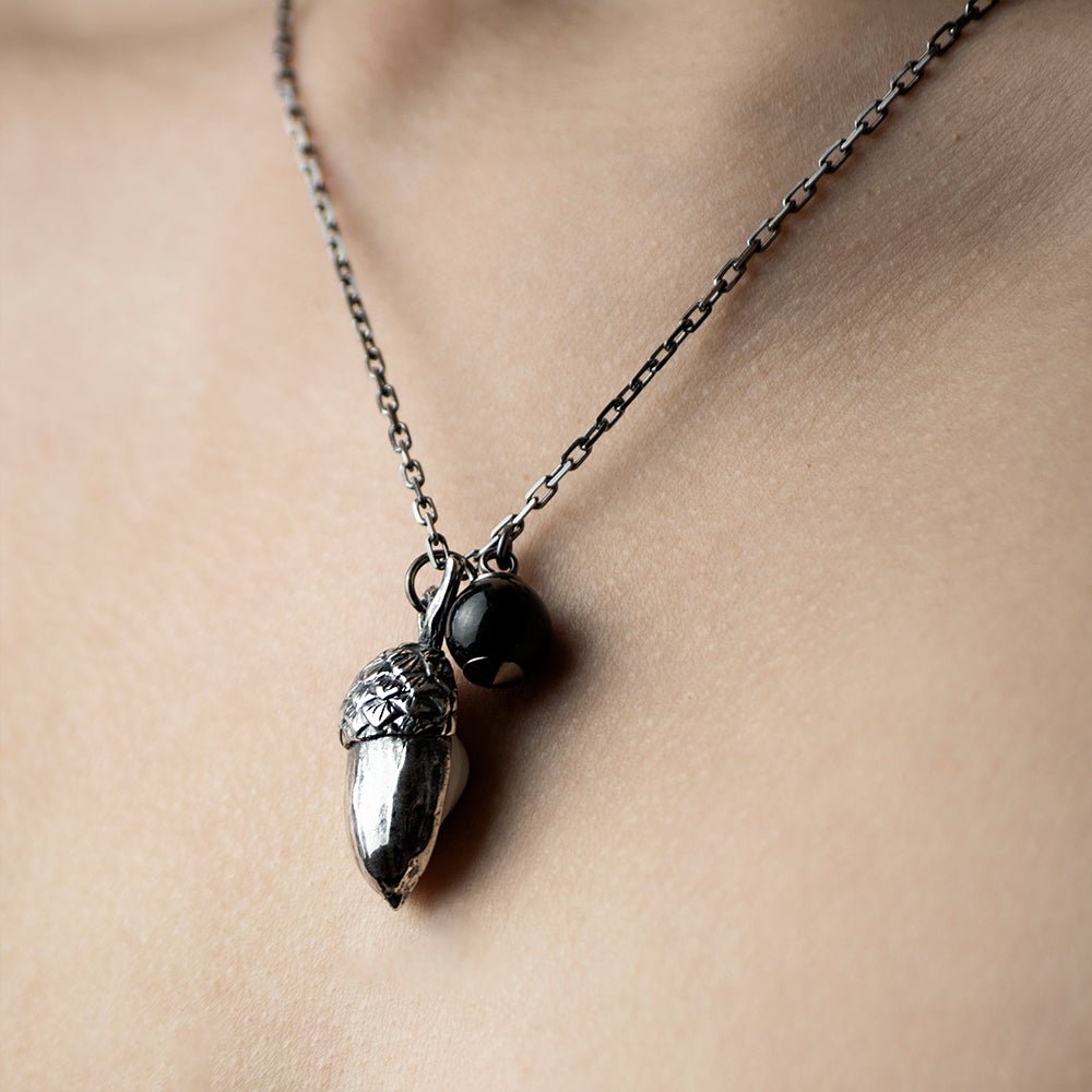ACORN PENDANT - Macabre Gadgets Store