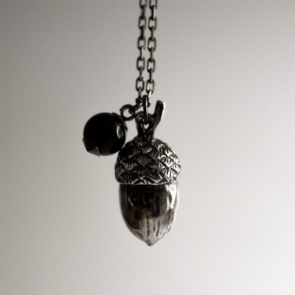 ACORN PENDANT - Macabre Gadgets Store