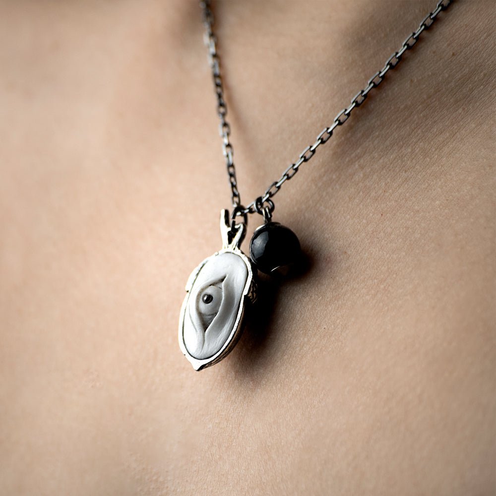 ACORN PENDANT - Macabre Gadgets Store