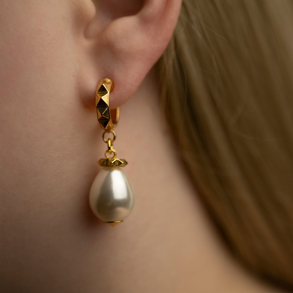 AEON EARRING - Macabre Gadgets Store
