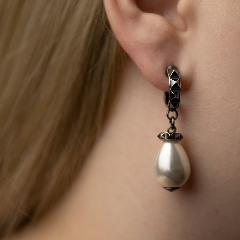 AEON EARRING - Macabre Gadgets Store
