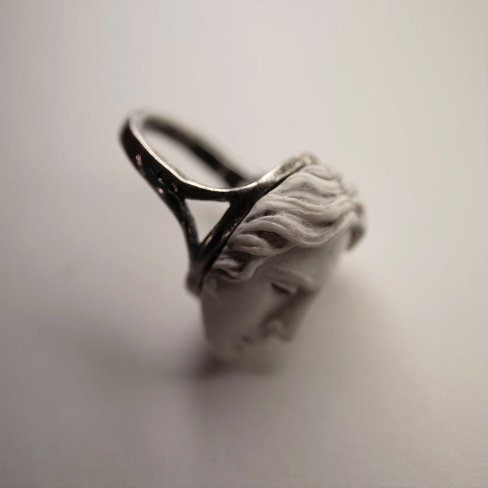 AMAZON'S HEAD RING - Macabre Gadgets Store