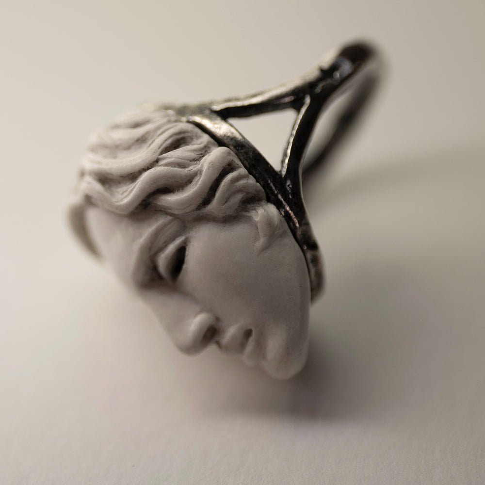 AMAZON'S HEAD RING - Macabre Gadgets Store
