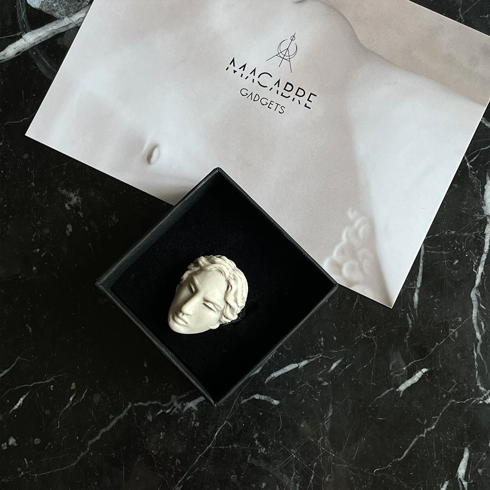 AMAZON'S HEAD RING - Macabre Gadgets Store