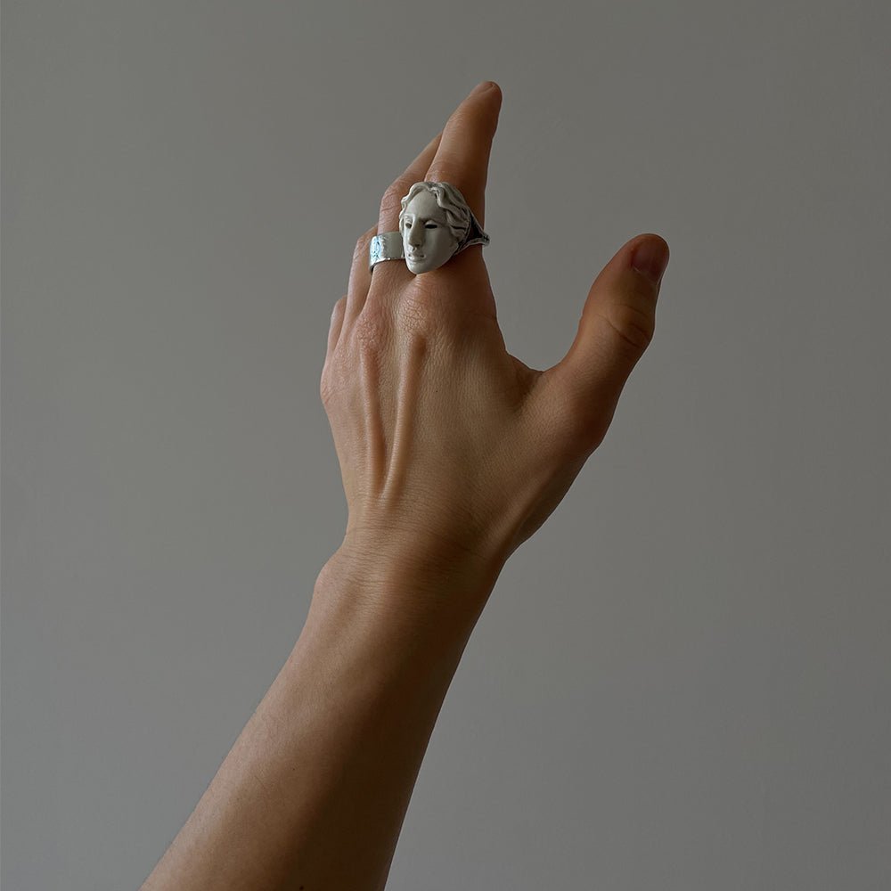 AMAZON'S HEAD RING - Macabre Gadgets Store