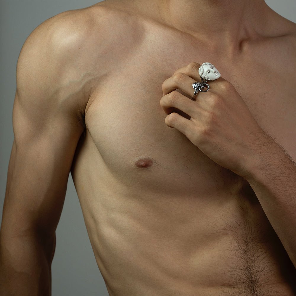 AMAZON'S HEAD RING - Macabre Gadgets Store
