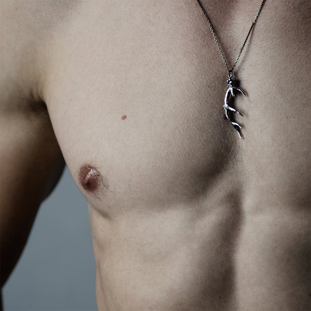 ANTLER PENDANT - Macabre Gadgets Store