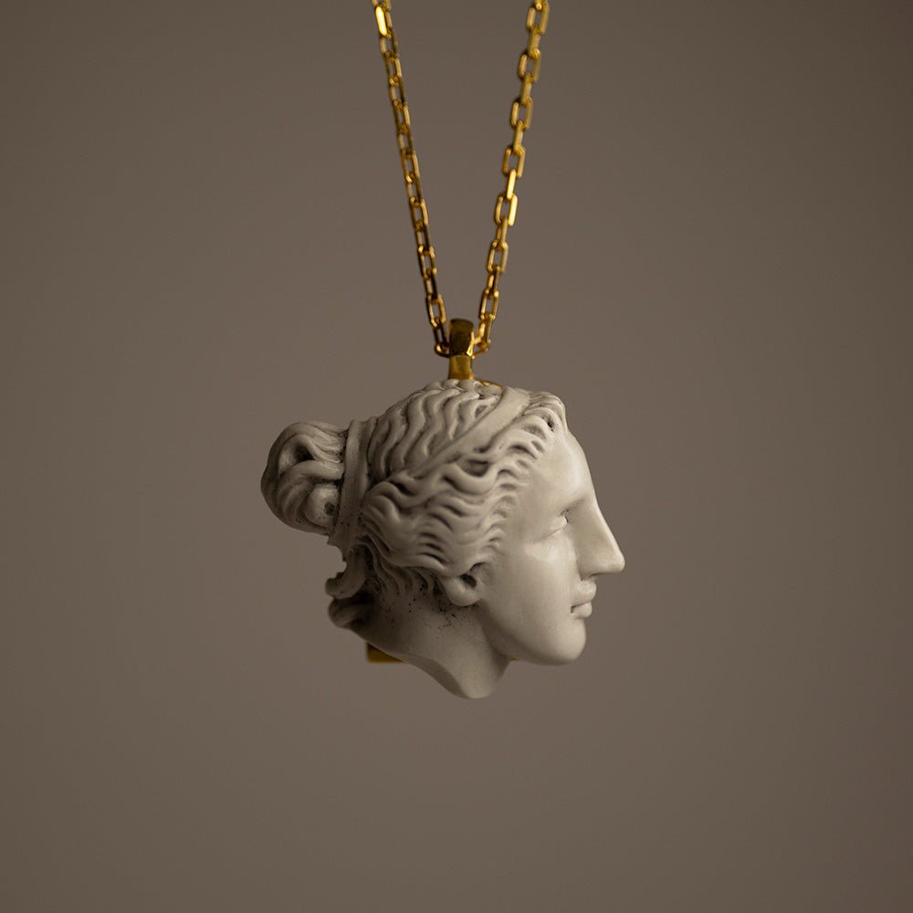 APHRODITE PENDANT - Macabre Gadgets Store