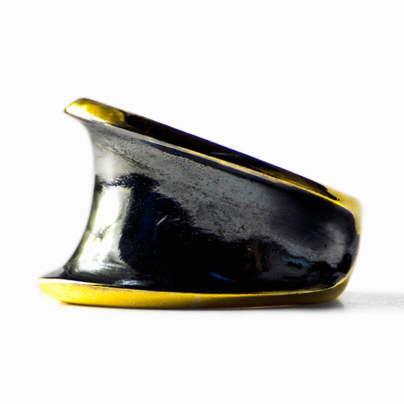 ARMOUR I RING - Macabre Gadgets Store