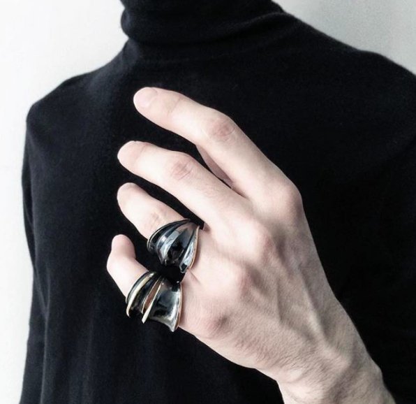 ARMOUR I RING - Macabre Gadgets Store
